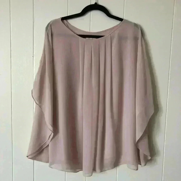 Max Studio Tops - Max Studio Women's Flowly Powdered Pink Blouse Size M